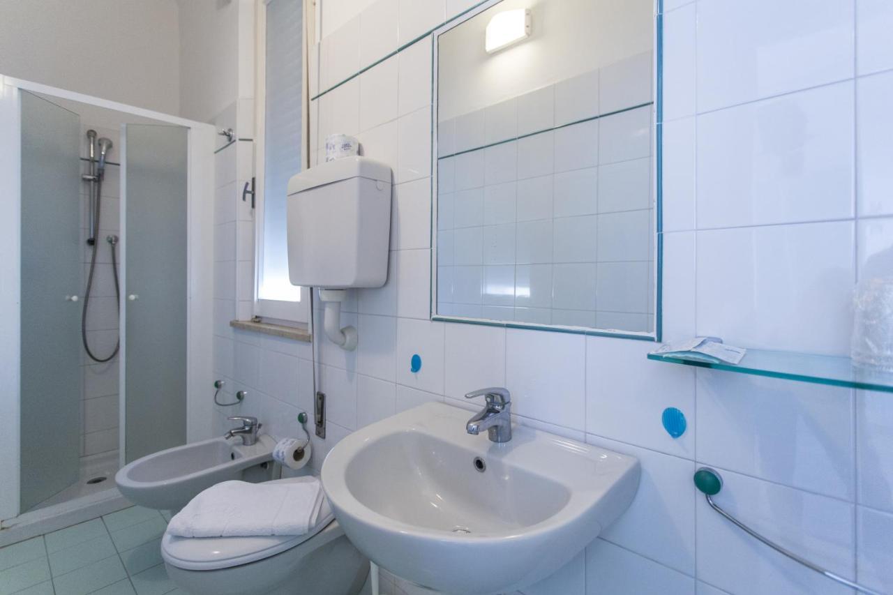 Hotel Savana Ρίμινι Εξωτερικό φωτογραφία