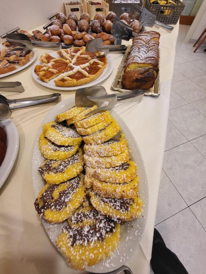 Hotel Savana Ρίμινι Εξωτερικό φωτογραφία
